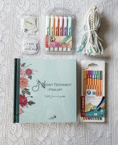 ZESTAW NA START Z BIBLIĄ DO BIBLE JOURNALINGU + ZAKŁADKA POMPON GRATIS